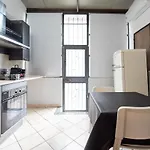 Modern And Serviced Apartment *